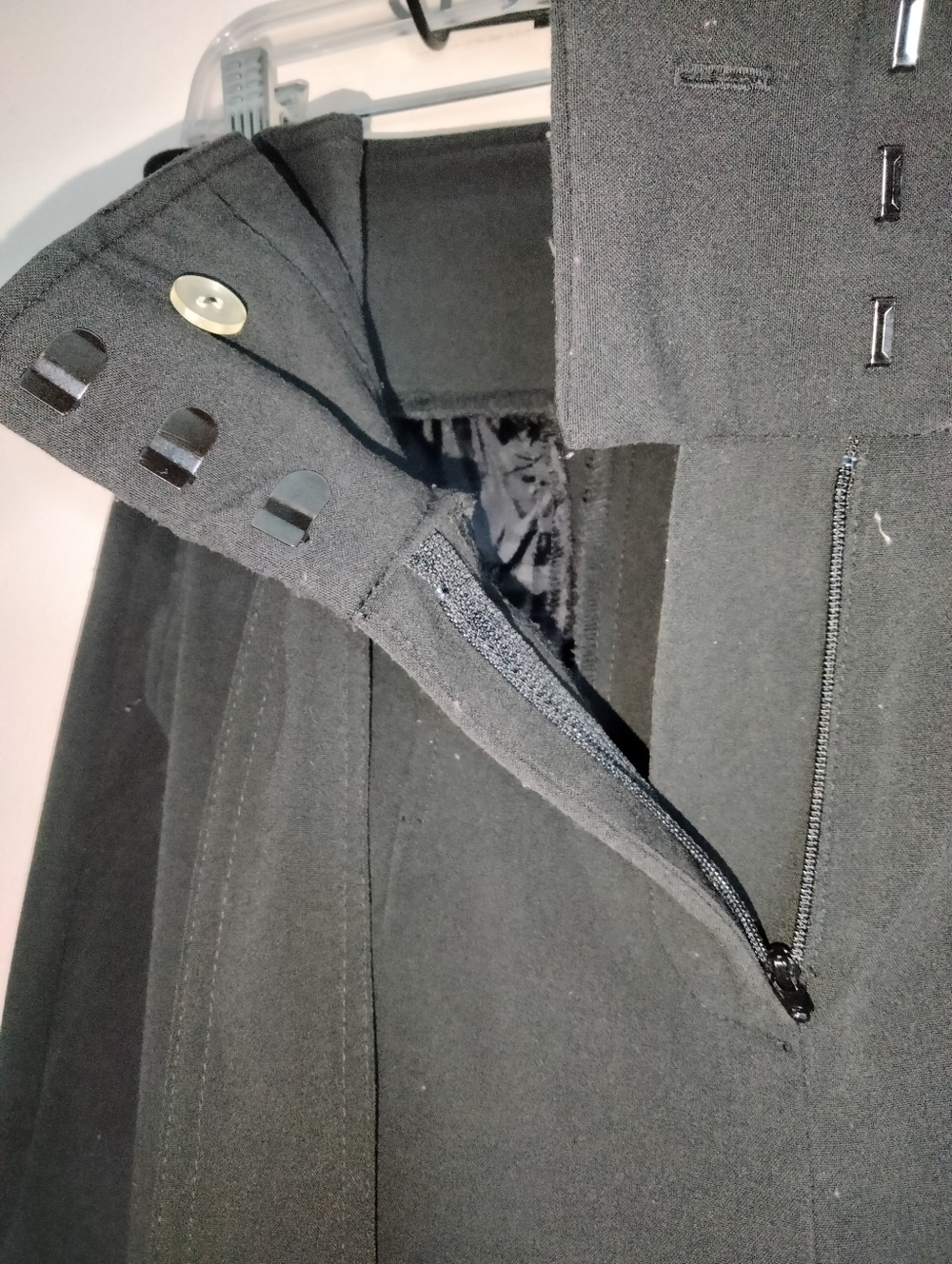 New York & Company (Size 8) Classic Black Stretch Paperbag Belted Wide-Leg Pants - Picture 4 of 14